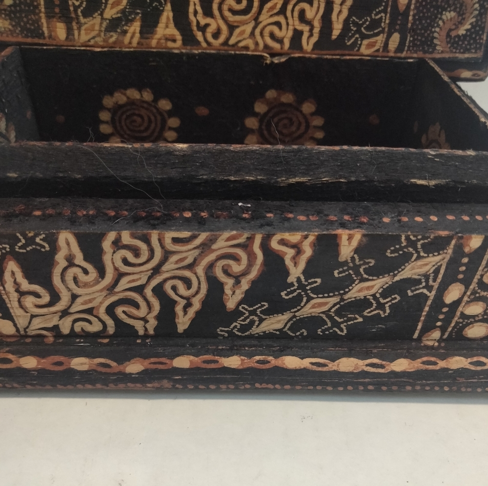 Jewelry box with beautiful details and color made in Jamaica